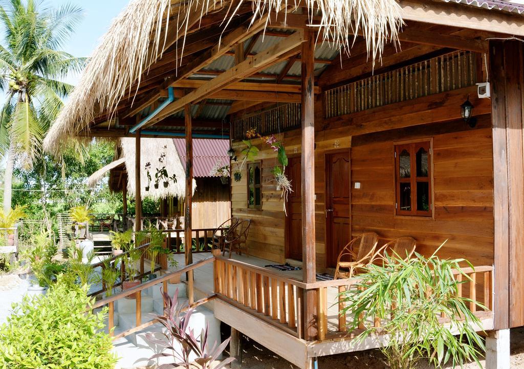 Fish Island Bungalows Kampot Exteriör bild